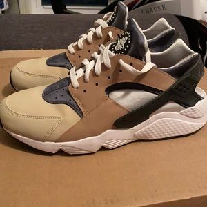 Nike Air Huarache Escape Sz 12